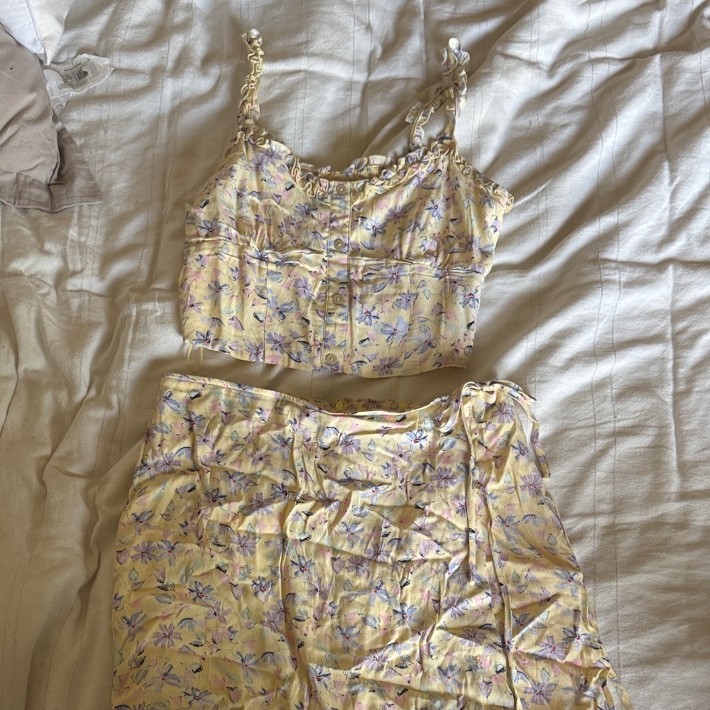 Gianni Bini Yellow and Purple Floral Skirt Set